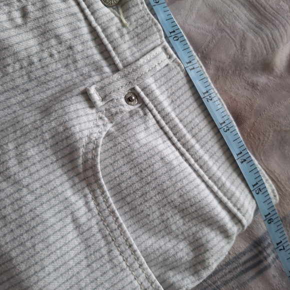 Levi pinstripes jean shorts [30] - Picture 6 of 10